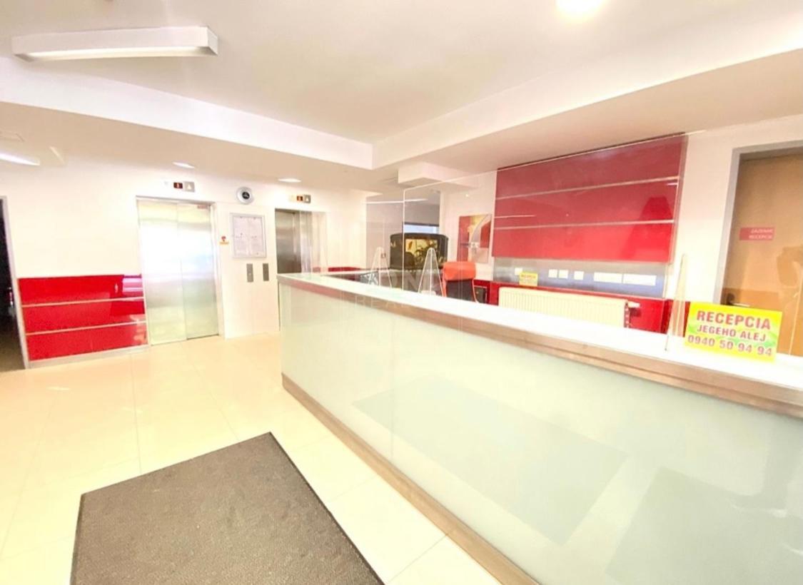 Apartman V Aleji 브라티슬라바 외부 사진