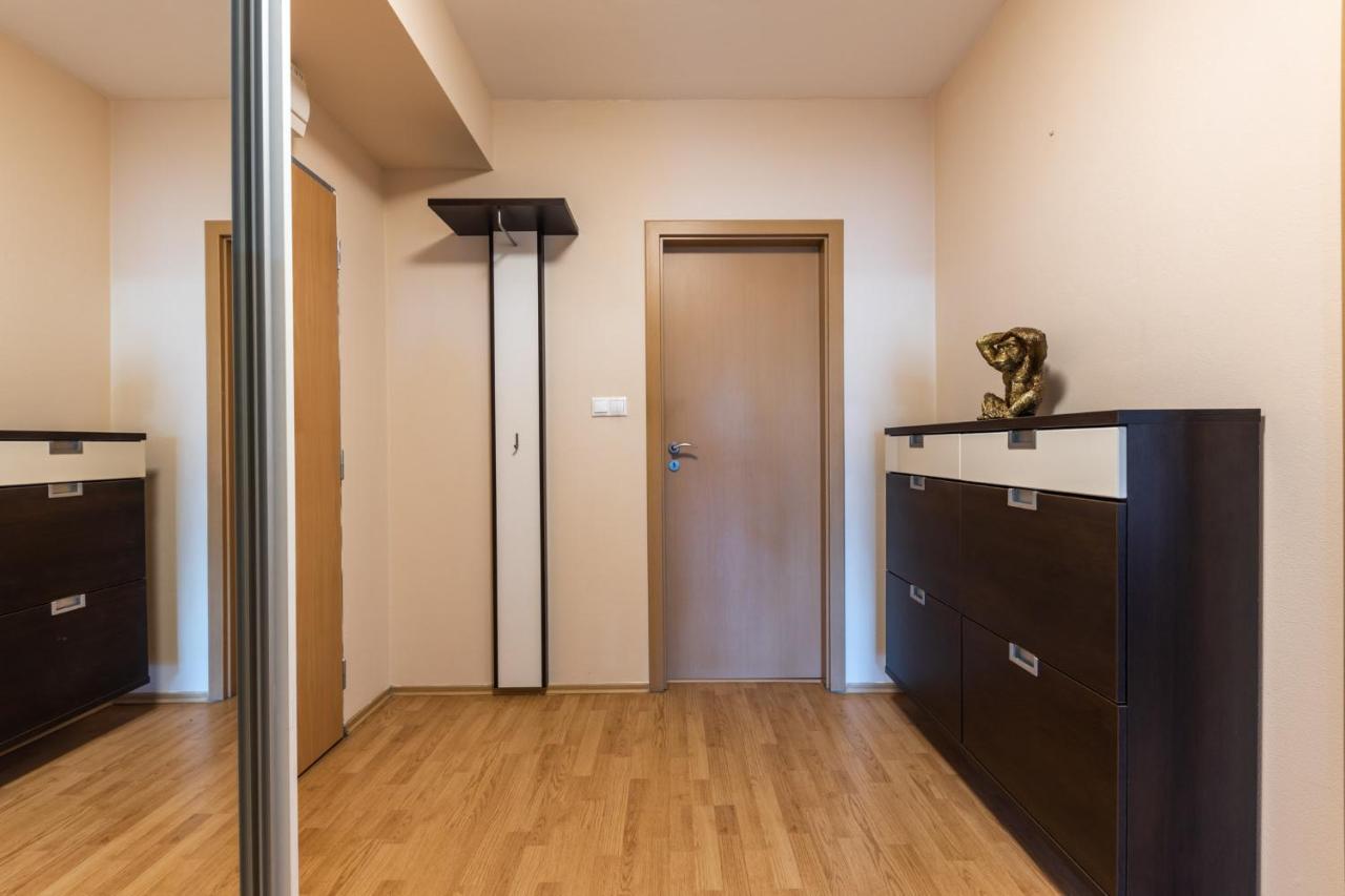 Apartman V Aleji 브라티슬라바 외부 사진